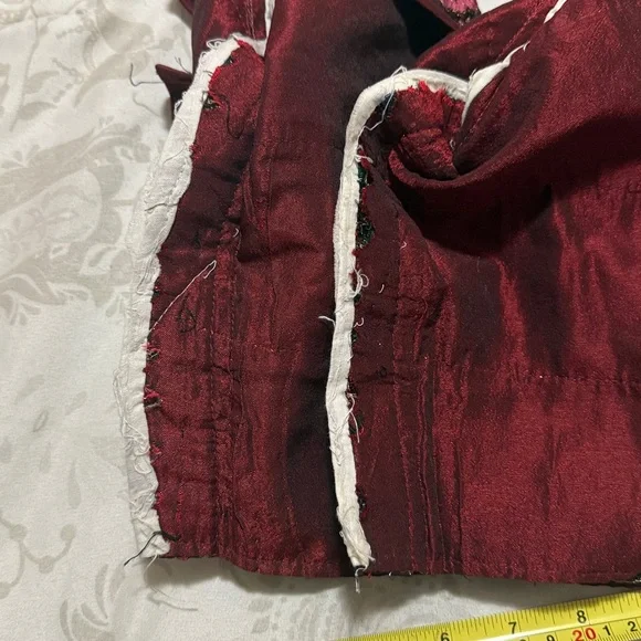 Colorful Embroidered Blouse - Picture 5 of 5